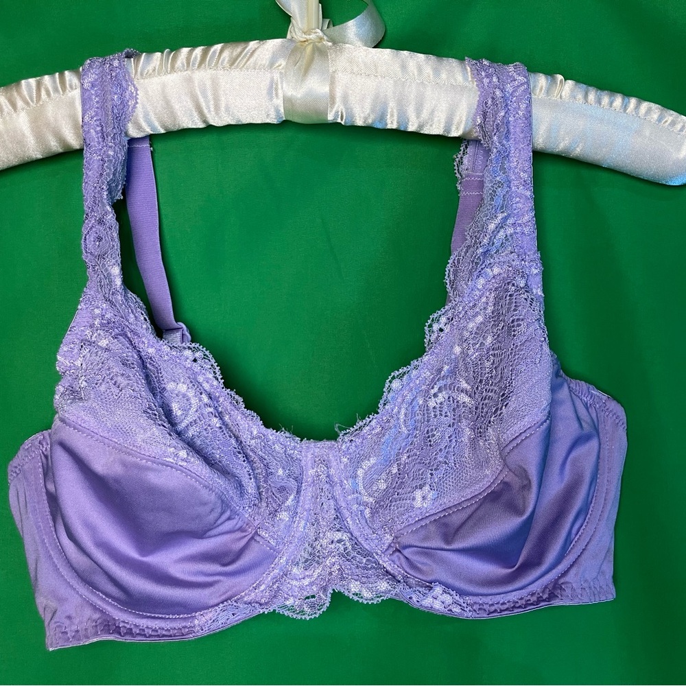 Purple bra, size 36B, brand new, never worn
